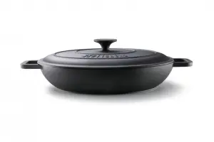 SKOTTSBERG Patelnia żeliwna z przykrywką 31,5cm
